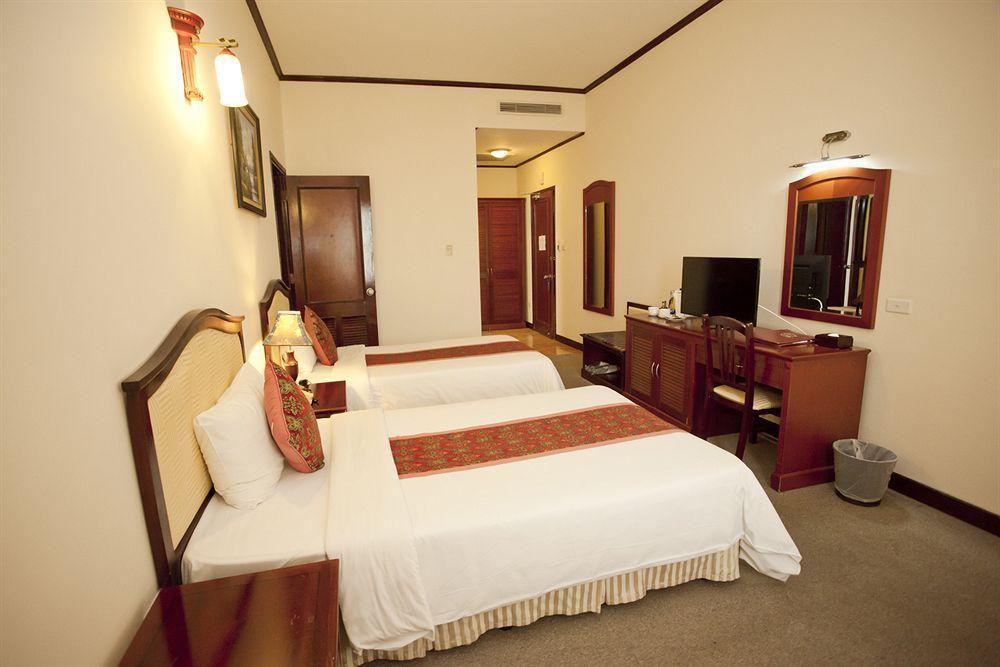 Asean Halong Hotel Ha Long Buitenkant foto