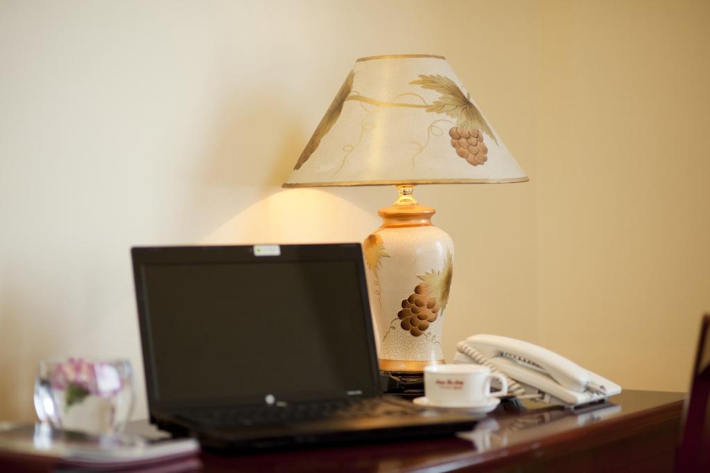 Asean Halong Hotel Ha Long Buitenkant foto